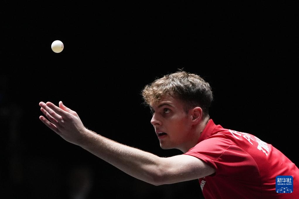 工作的那个 工作的那个