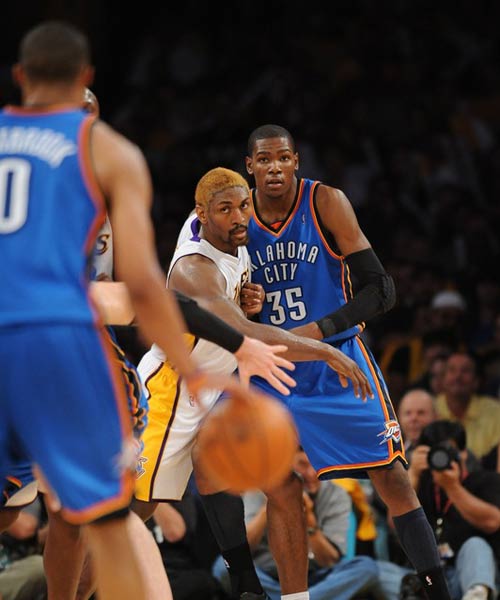 岛队出现了 岛队出现了