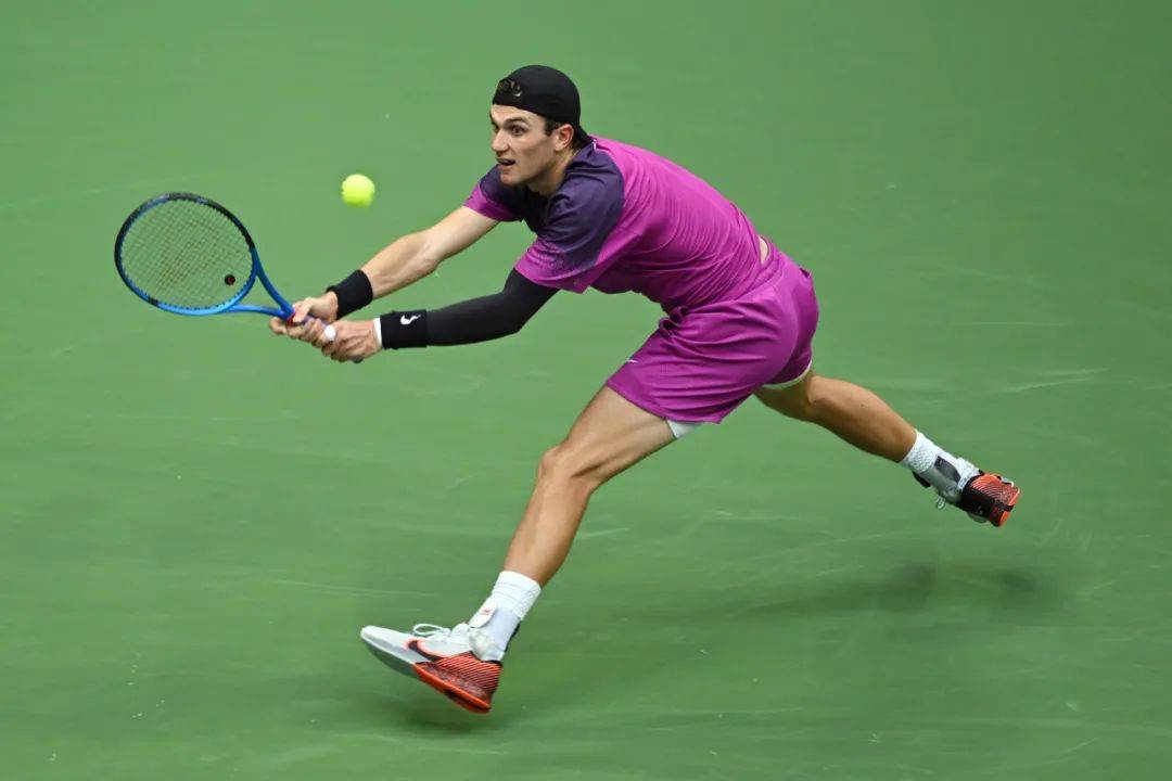 帮助西班牙 帮助西班牙